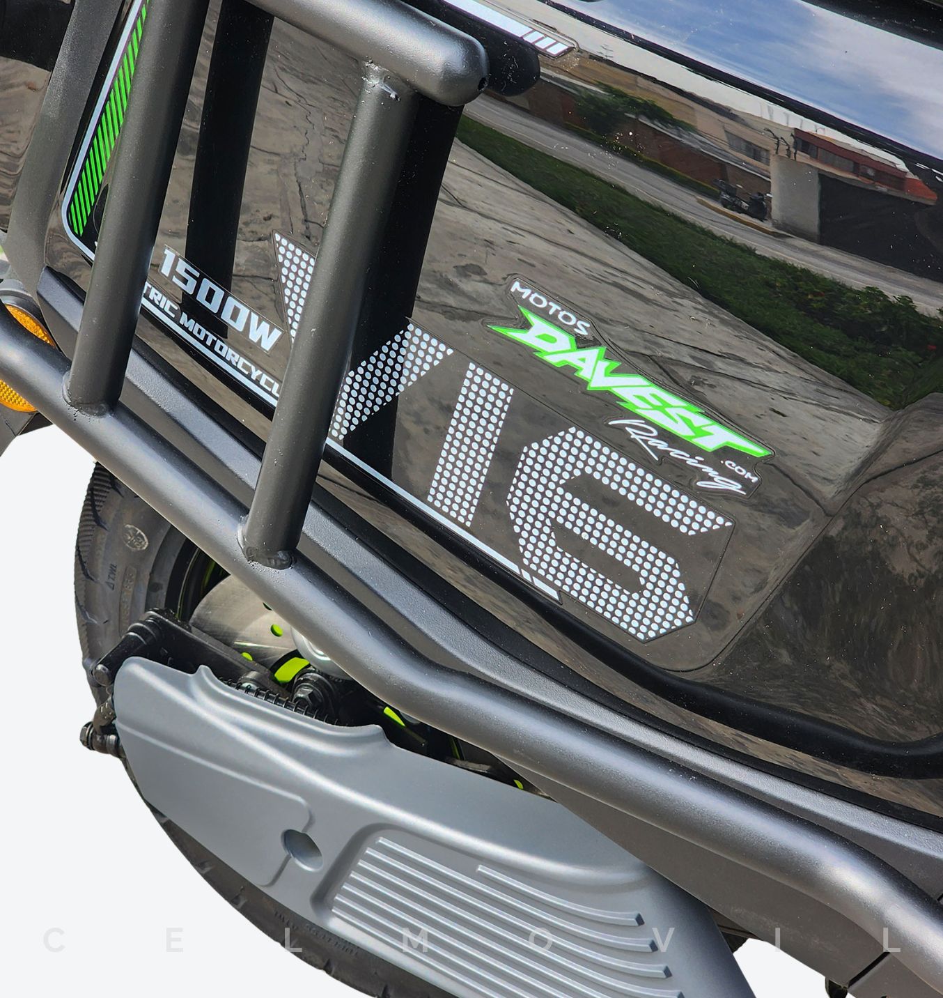 Moto V16 1.5